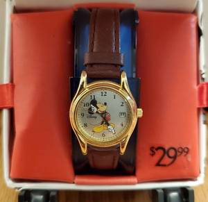 lot 5984 image: Mixkey Mouse Leather Strap Watxh Inside. Comical Disney Case