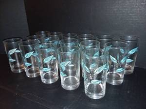 lot 1025 image: Mid Century Turquoise and Black Retro Leaf Juice Glasses Lot of 16 PC