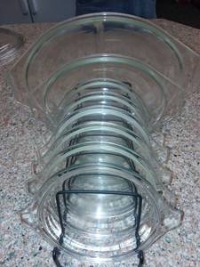 lot 1042 image: Assorted Glass Lids