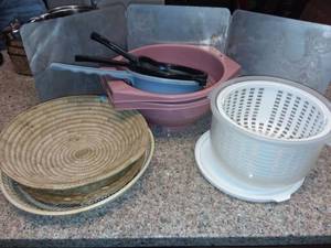 lot 1052 image: Collanders Strainers and Wicker Plate Holders