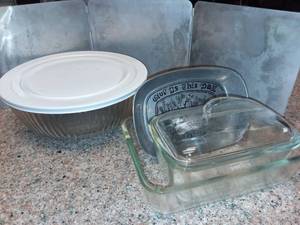 lot 1059 image: Pyrex Mixing Bowl with Lid and Assorted Bakeware