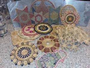 lot 1072 image: Assorted Trivets