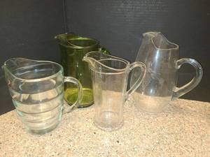 lot 1084 image: Glass Pitchers Lot of 4