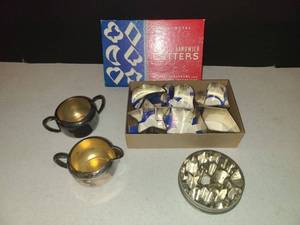 lot 1104 image: Oneida Creamer and Sugar Bowls with Cookie and Sandwich Cutters