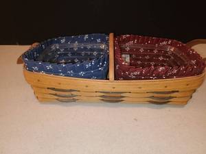 lot 1105 image: Longaberger Divided Basket