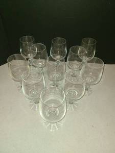 lot 1110 image: Wine Glass Set of 11