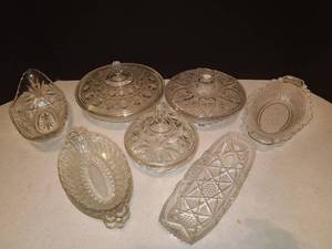 lot 1112 image: Various Glassware