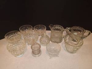 lot 1115 image: Assorted Glassware