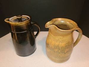 lot 1135 image: Assorted Pottery