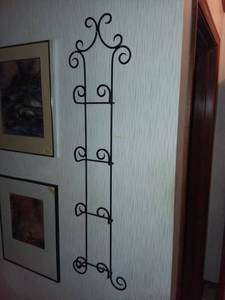 lot 1232 image: Plate Rack 46 x 11 x 3 in