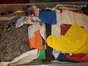 lot 2046 image: Fabric Scraps