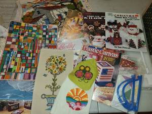 lot 2092 image: Plastic Canvas Needlework Items