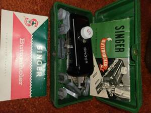 lot 2095 image: Vintage Singer Buttonholer