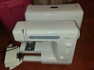 lot 2099 image: New Home My Excel 15S Sewing Machine
