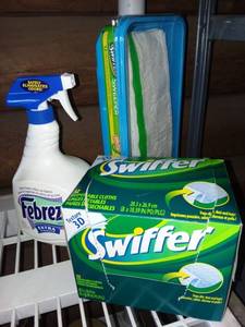 lot 3021 image: Swiffer Pads with Swiffer Gain Wet Pads and Febreeze