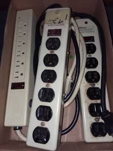 lot 3035 image: Surge Protectors Lot of 3