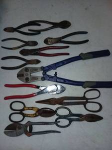 lot 3039 image: Assorted Snippers