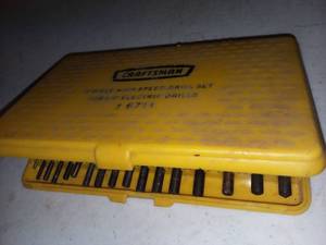 lot 3051 image: Craftsman 17 PC Drill Bit Set with Case