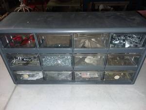 lot 3054 image: Plastic 12 Bin Storage Container with Contents