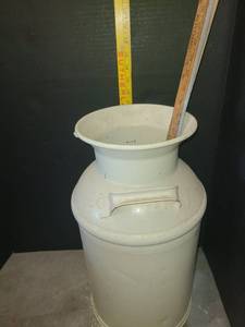 lot 3061 image: Milk Jug