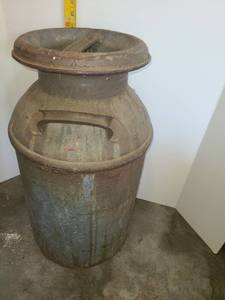 lot 3062 image: Milk Jug