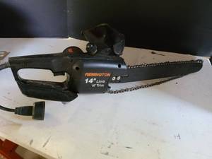 lot 3120 image: Chainsaw