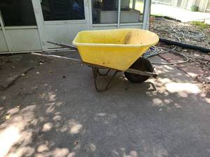 lot 4033 image: Wheel barrow