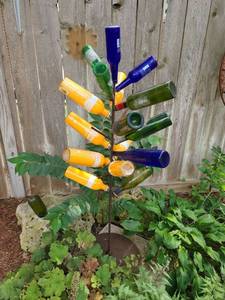 lot 4048 image: Lawn Art. Bottle Tree