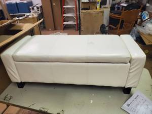 lot 11509 image: PU leather storage trunk
