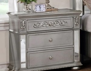 lot 11662 image: Silver Orchid Beaudet Glam Grey 3-drawer Nightstand Retail $375.99