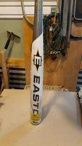 lot 1001 image: Easton Sk38 Cyclone 33 26 Oz 2 14 Usssa 1.20 Bpf Nsa Isa Softball Bat