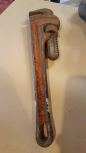 lot 1042 image: Rigid 14 Heavy Duty Pipe Vise