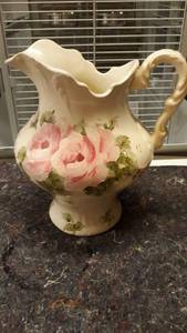 lot 1089 image: Vintage Hand Painted Pitcher