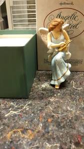lot 1091 image: Hallmark Keepsake Ornament