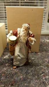 lot 1094 image: Hallmark Ceramic Santa