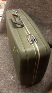 lot 1142 image: Vintage Suitcase