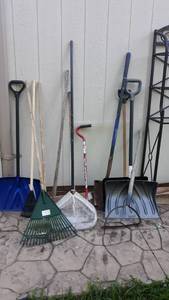 lot 1156 image: Lot of outdoor tools.
