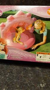 lot 1162 image: Disney Princess Inflatable Baby Pool With Sprinkler