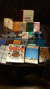 lot 1165 image: Large lot of books.