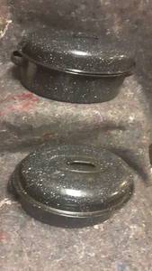 lot 955 image: Pair of Graniteware Roasting Pans