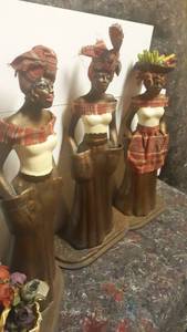 lot 963 image: Trio of Ceramic Jamacain Women