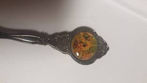 lot 981 image: Disney Collectors Spoom