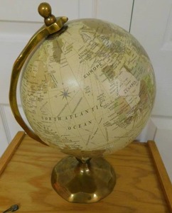 lot 8074 image: Globe on Metal Base