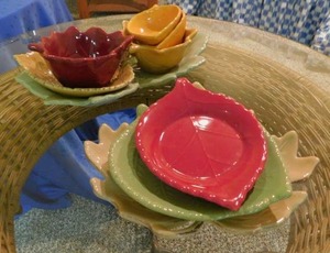 lot 8099 image: 10 Dcor Dishes