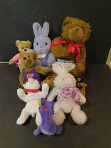 lot 8081 image: Stuffed Animal Zoo (8 ea)