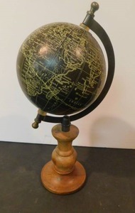 lot 8114 image: World Globe