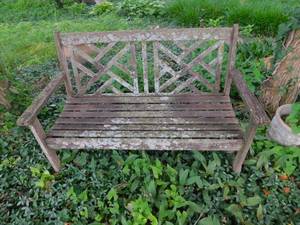 lot 8024 image: Outdoor Bench