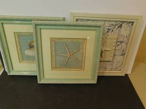 lot 8124 image: Three Sea Shell Pictures