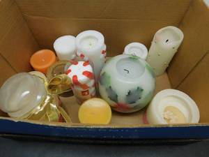 lot 8167 image: Box Full of Candles