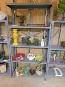lot 8161 image: 6 Ft Metal Shelving